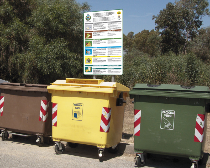 Progetto dei cartelli per la raccolta differenziata a Posada