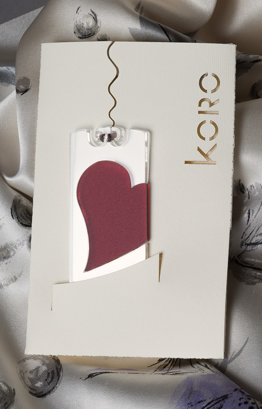 Koro, pendente in plexiglass colorato, design del prodotto e packaging,2019